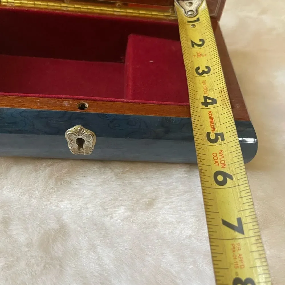 Vintage Romance high gloss Navy Blue inlaid musical jewelry box made in… - Picture 11 of 13